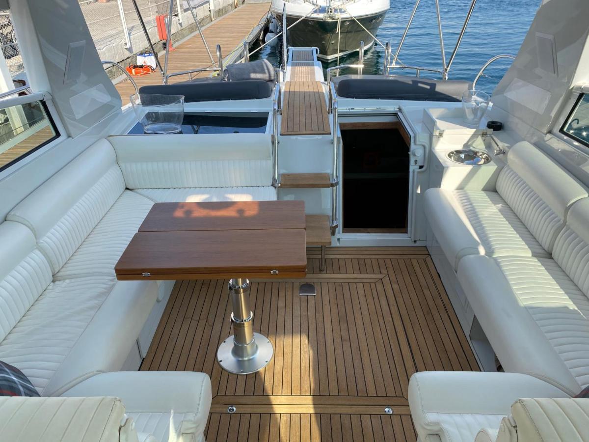 Motor Yacht Raffaelli Bonita Botel