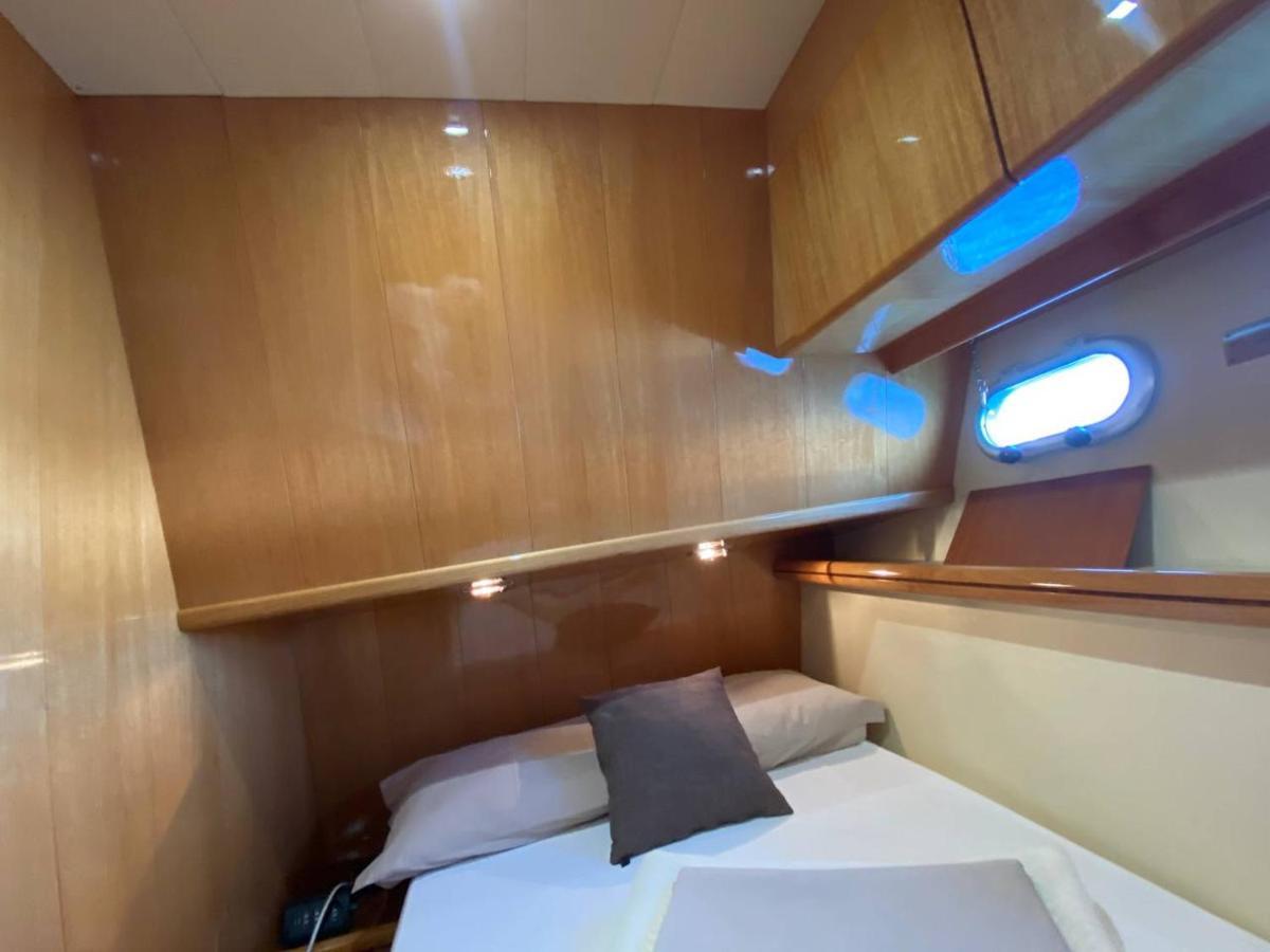 Motor Yacht Raffaelli Bonita Botel *