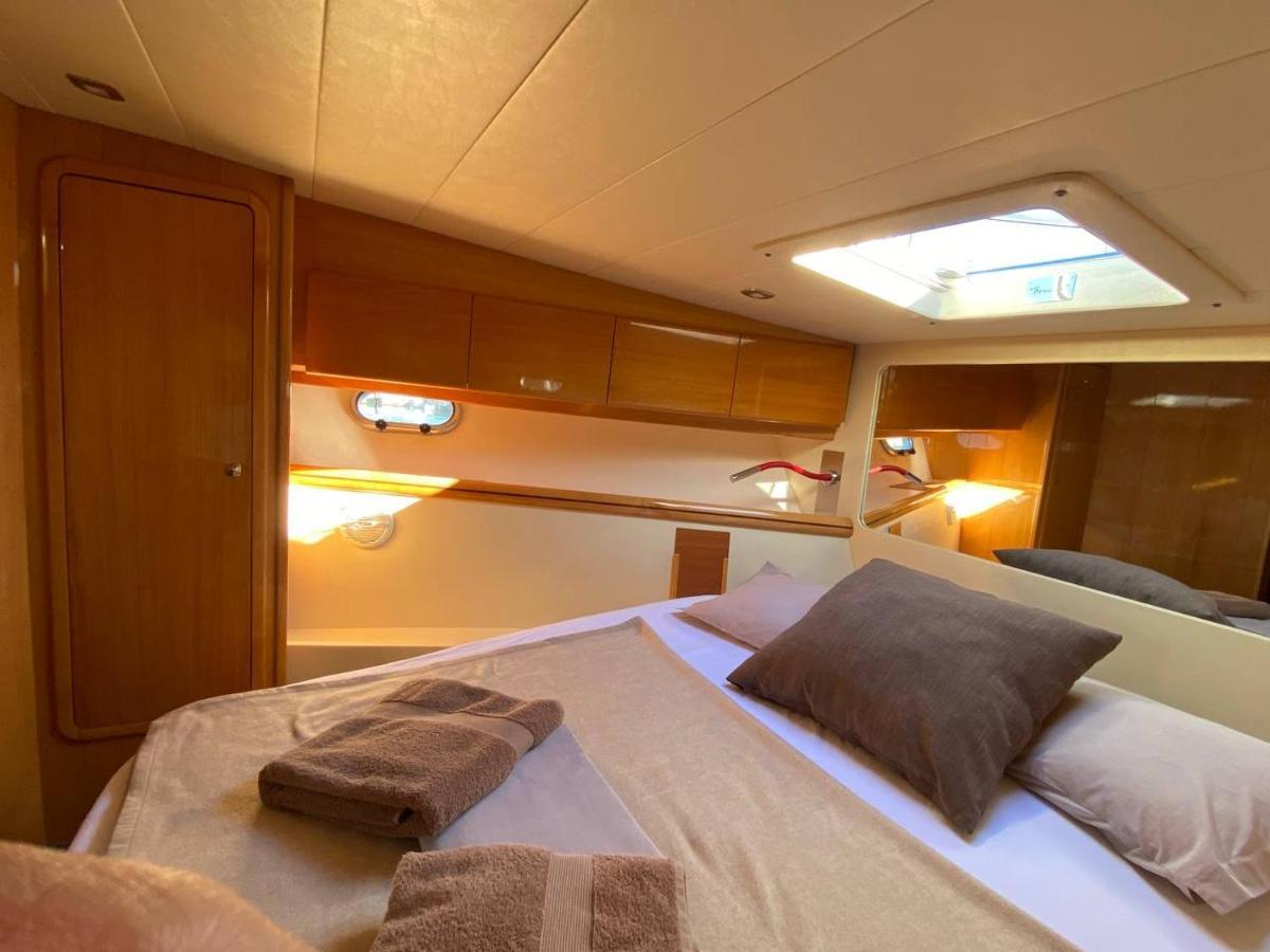 Motor Yacht Raffaelli Bonita Botel *