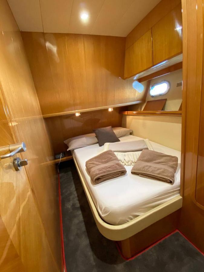 Motor Yacht Raffaelli Bonita Botel